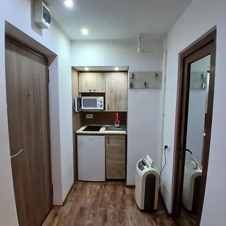 Garsoniera Kiri * كونستانتا
